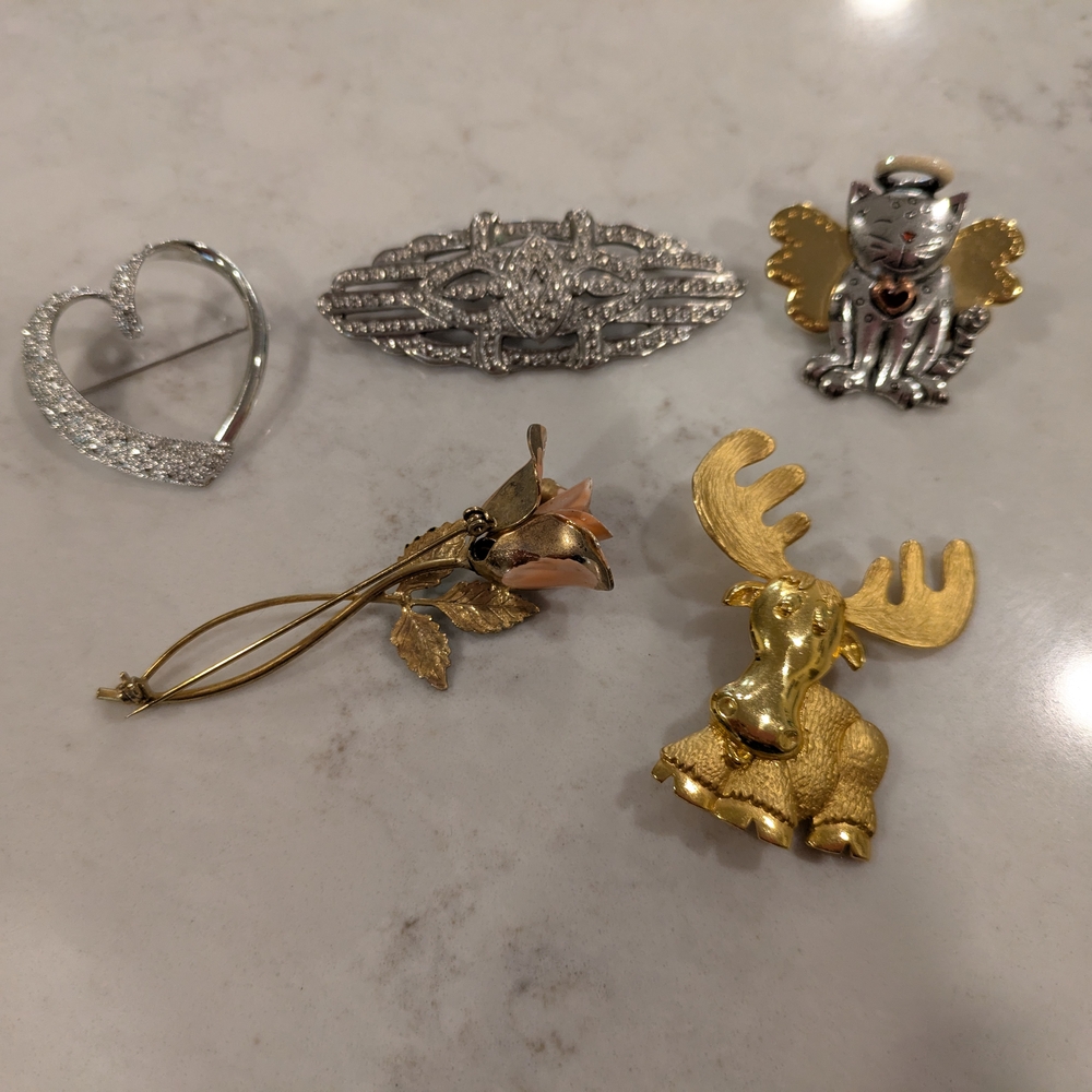 Elegant Gold and Silver Brooch Set Of 5